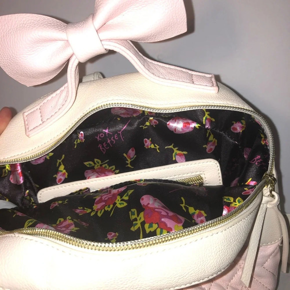 Betsey Johnson Bow Pink White Pearl Backpack - Picture 8 of 15
